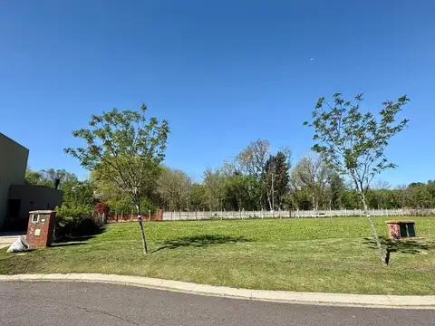Invertí hoy, construí mañana - Lote en Santo Tomás