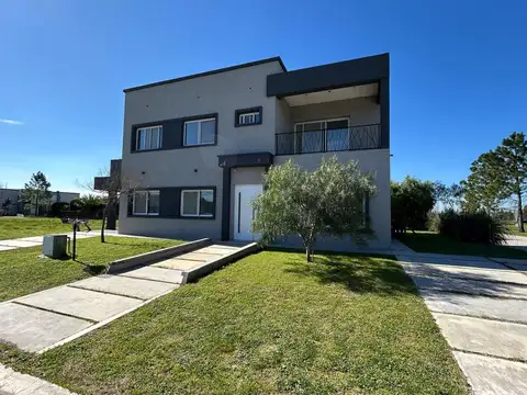 Casa de 6 ambientes en Venta en Canning