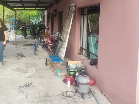 Casa 5 ambientes con 3 baños