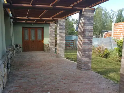 Casa en Venta con 2 cocheras