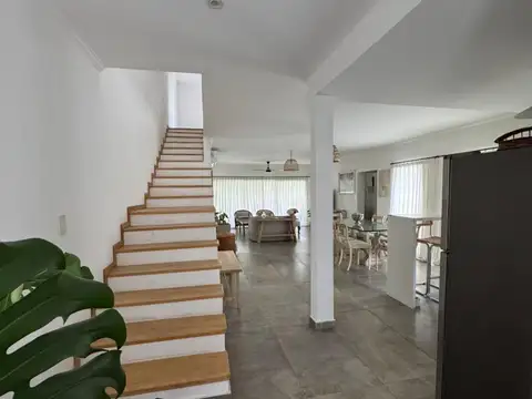 Juan Bautista Alberdi 100