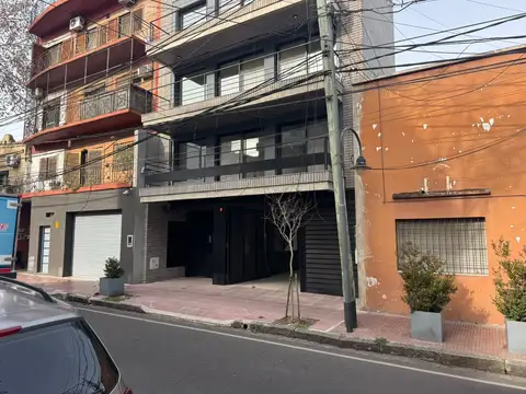 ALQUILER DEPTO DOS AMBIENTES CON BALCON EN VICTORIA