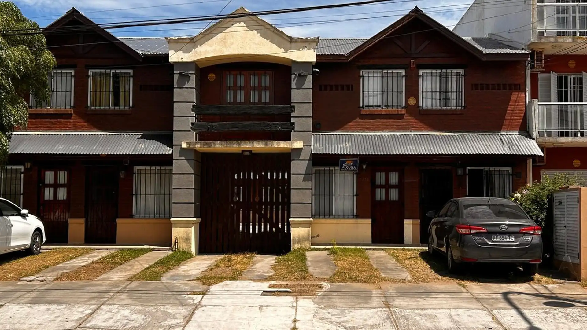 Duplex 3 amb. Costa Azul. A 100 mts del mar.