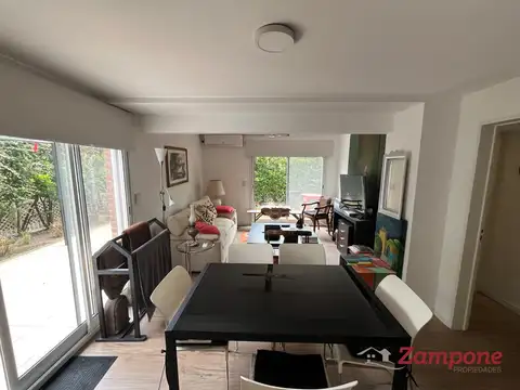 Monseñor Larumbe al 3100 Martinez