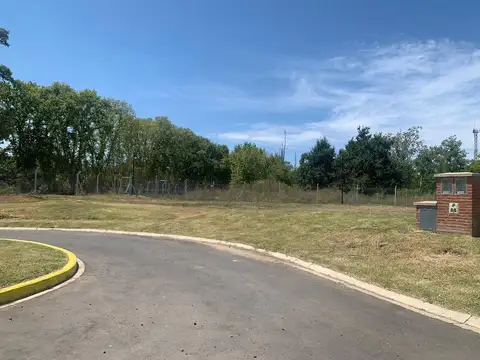 Adg. Super Oportunidad! Lote Interno En área 13