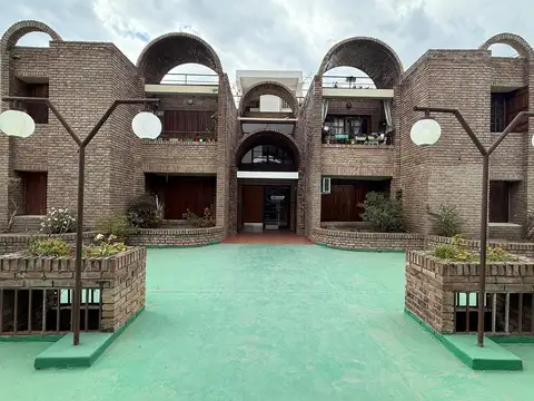 Alquiler permanente en villa carlos paz, dpto 1 dor c/ cochera y terraza