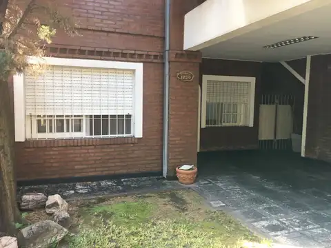 EXCELENTE PH 3 AMBIENTES EN ALQUILER!