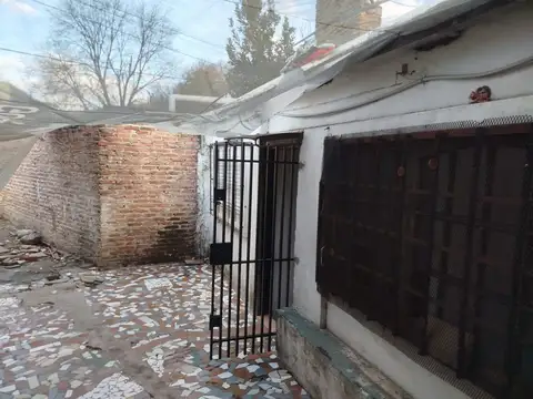 Casa 3 ambientes con 1 baño