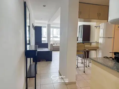 Departamento 1 ambiente c/ ventana, a la calle, amoblado y equipado, Bolívar 2200