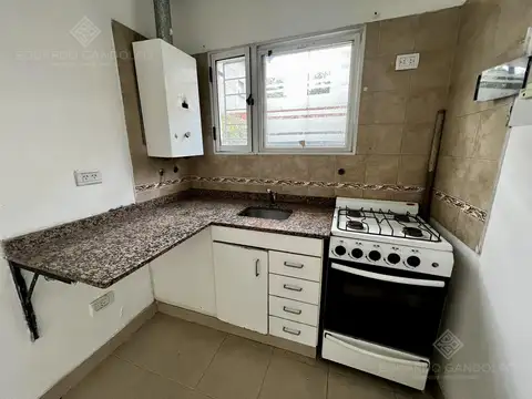 Depto Tipo Casa en Alquiler en Lomas de Zamora, $ 550.000