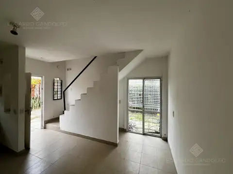 Depto Tipo Casa en Alquiler de 1 dormitorio