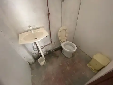 GALPÓN INTERNO EN LANÚS OESTE