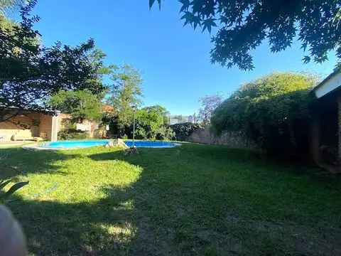 La Gilda 6500, Piso 0