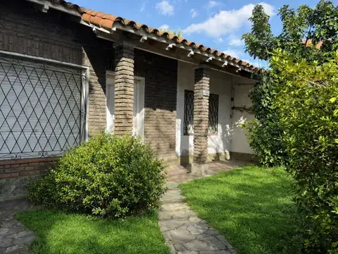 VENTA CASA 3 AMBIENTES SAN ISIDRO A RECICLAR