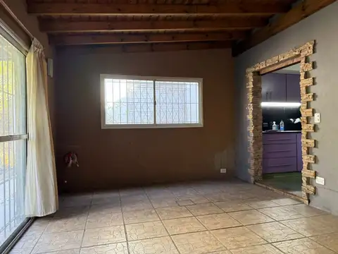 Casa en Venta en Villa Adelina, USD 140.000