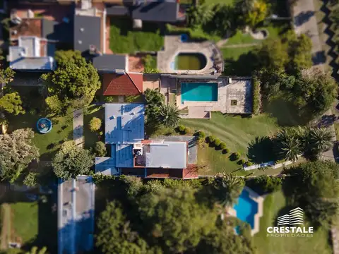 Casa en Venta con 2 cocheras