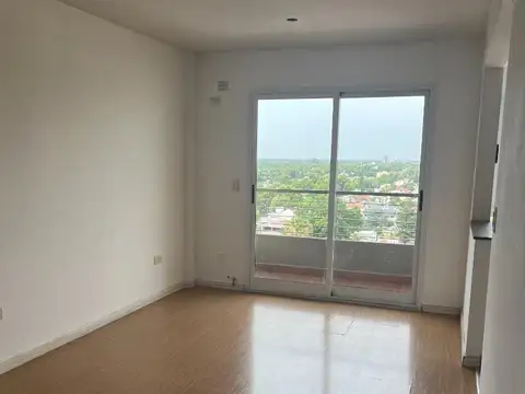 Departamento en Alquiler en Adrogue, $ 600.000