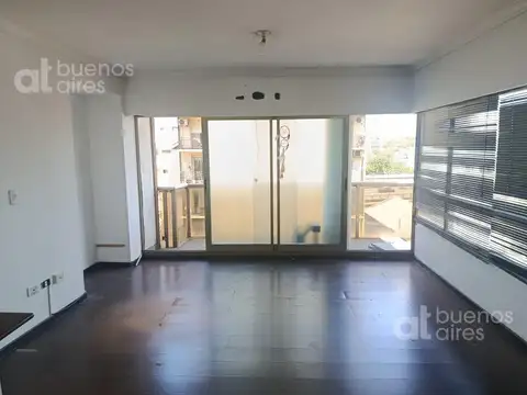 Departamento 2 ambientes con balcón en San Telmo en alquiler