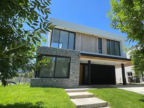 Casa en Venta al Sudeste