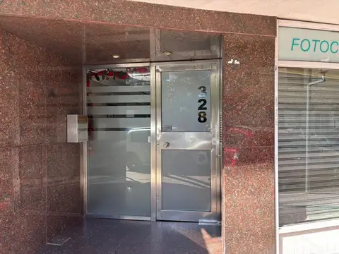 VENTA DEPARTAMENTO 2 AMBIENTES EN BERNAL CENTRO