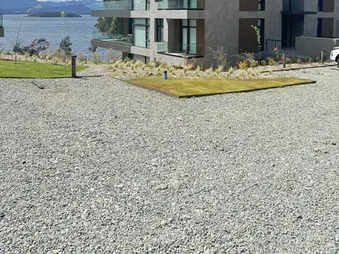 Venta Departamento en la Florida a estrenar Costa de lago Nahuel Huapi en Bariloche Premium  .
