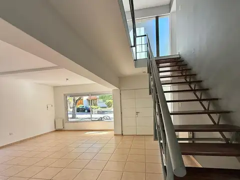 Openhouse alquila hermosa casa en prestigioso barrio dalvian