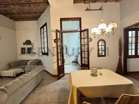 Alquiler Casa de Estilo en Alquiler | Gran Potencial para Gastronomía, Oficinas