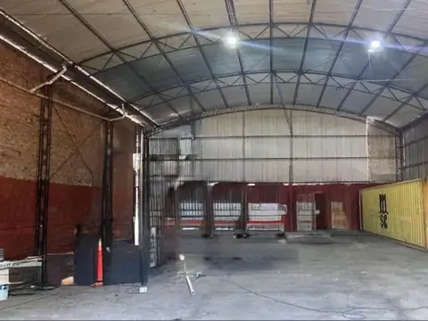 Galpón 800m Industrial en Morón con Oficinas y Acceso Semi