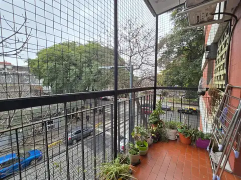 Departamento en Venta en Parque Patricios con Cochera
