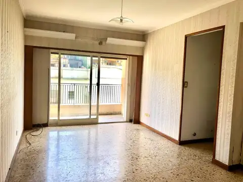 DEPARTAMENTO 4 AMBIENTES C BALCON EN CABALLITO