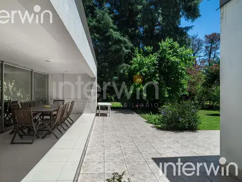 Casa 4 ambientes con 3 baños