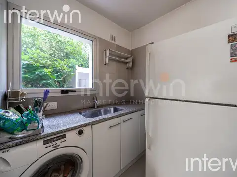 Casa en Venta - 4 amb - Estilo moderno - Jardín - - 2 Cocheras - Saint Thomas Sur - Canning