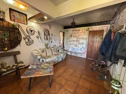 Vivienda y Locales en Barrio Los Alamos