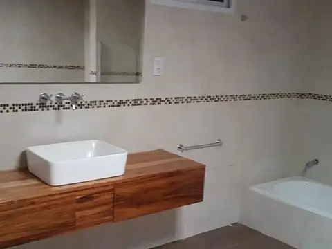 Galpon en Venta 19  mts Fondo