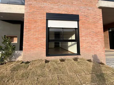 Departamento en Venta en Fisherton, USD 76.000