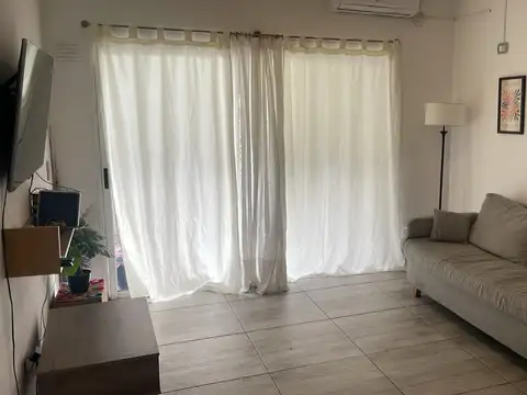 Avenida Juan De Garay 300, Piso 1
