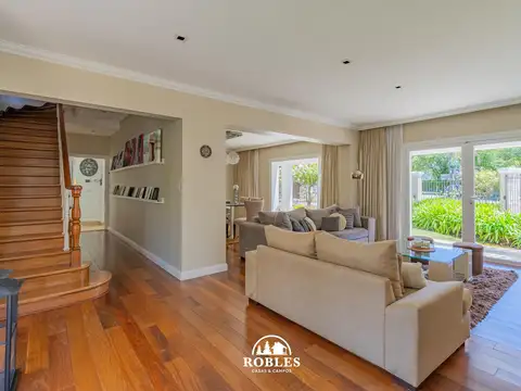 Casa 6 ambientes con 3 baños