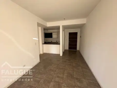 Departamento en Alquiler en Villa Ballester, $ 650.000