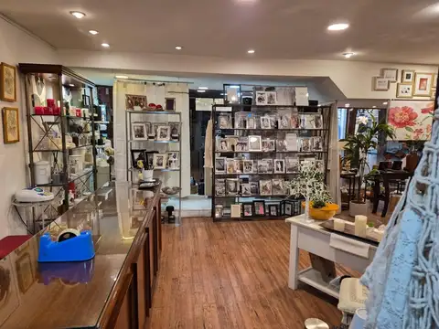 Local en Venta 80 años