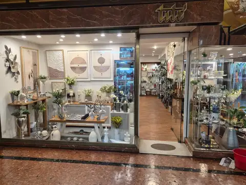 Venta local comercial - FLORES