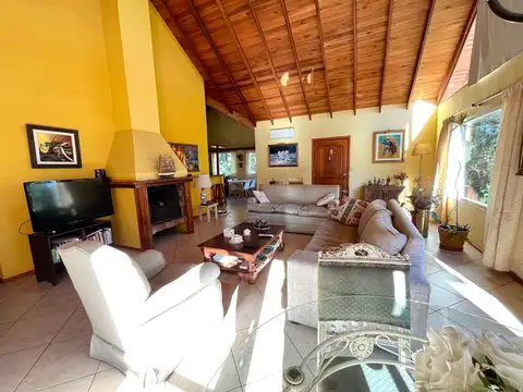 Casa en Venta en Sierra De Los Padres, USD 295.000