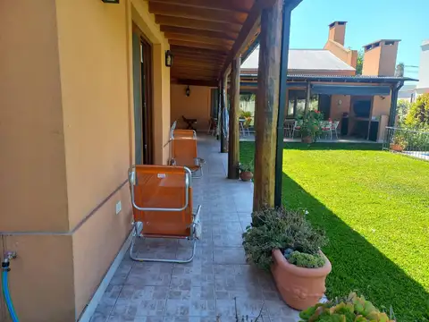 Casa en Alquiler Temporal en Bella Vista, USD 2.400