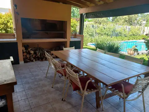 Casa en Alquiler Temporal con 2 cocheras