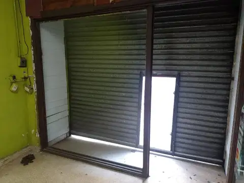 BARRIO NORTE LOCAL C/SOTANO EXCELENTE UBICACION!