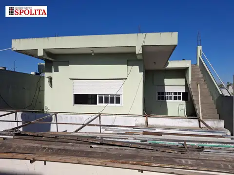 Casa con Galpón y Local en Venta en San Martin