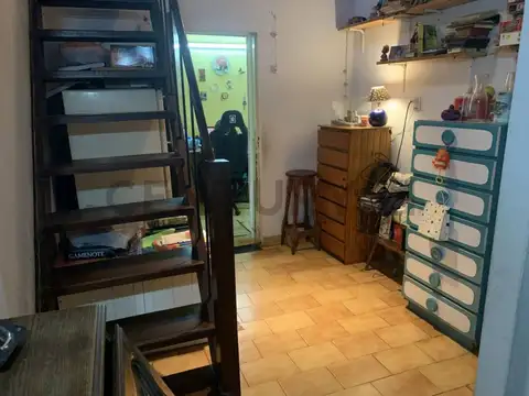 Bernasconi 2600, Piso 0