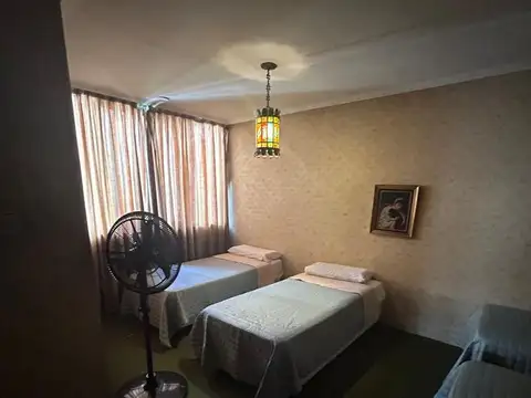 Casa 7 ambientes con 5 baños