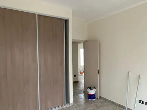 Depto Tipo Casa en Alquiler en Caseros, $ 550.000