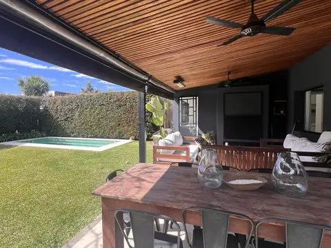 Casa en Alquiler en El Atardecer, USD 3.000