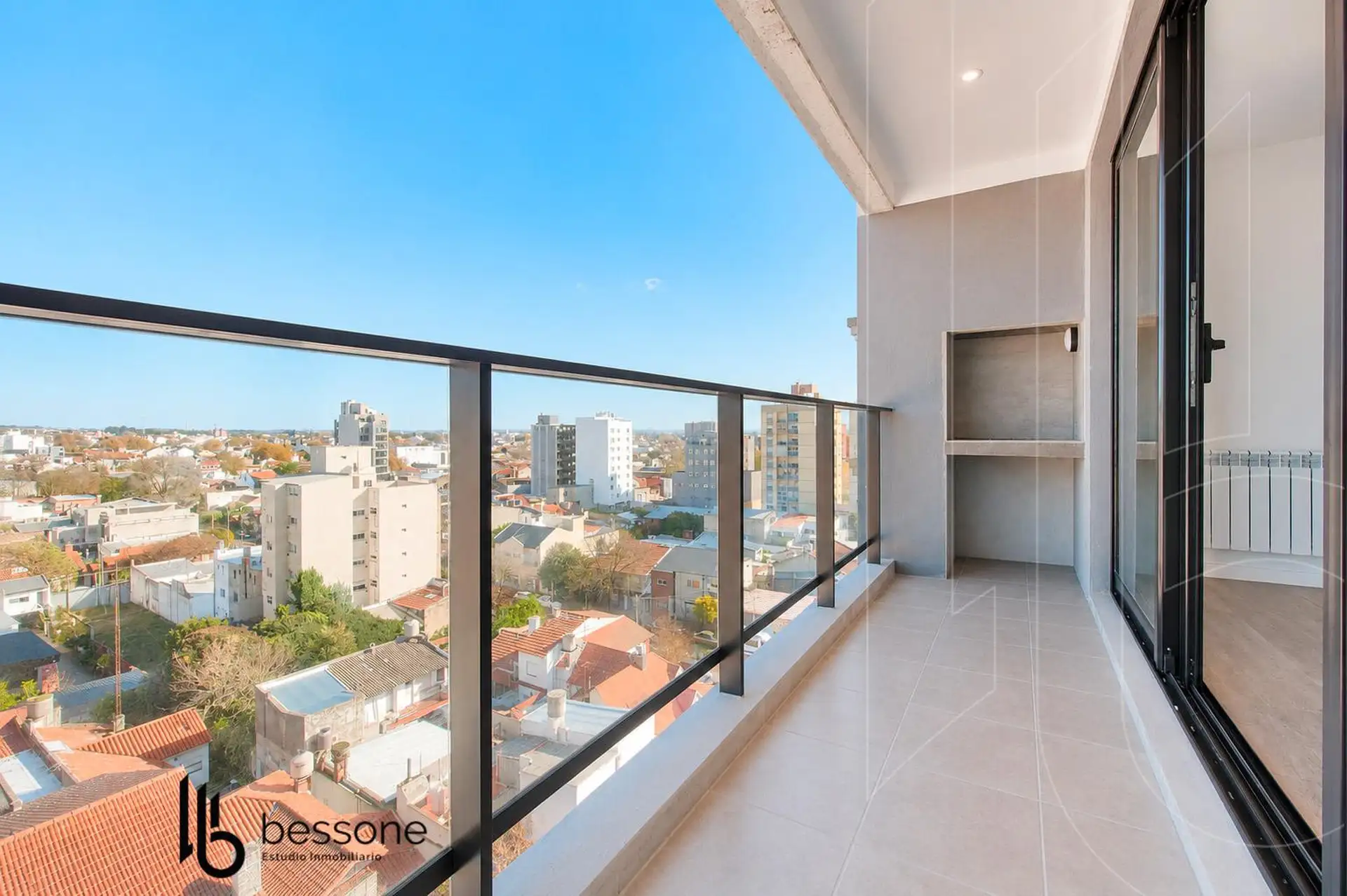 Depto 3 amb, 83m² con cochera opcional y parrilla — San Jose